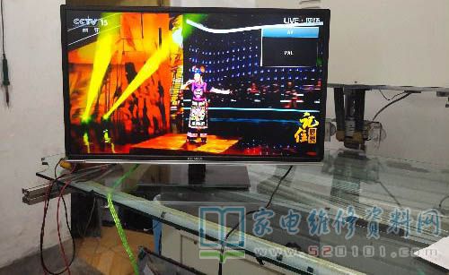 用飞线法修复康佳led32t12c液晶电视满屏竖线的维修